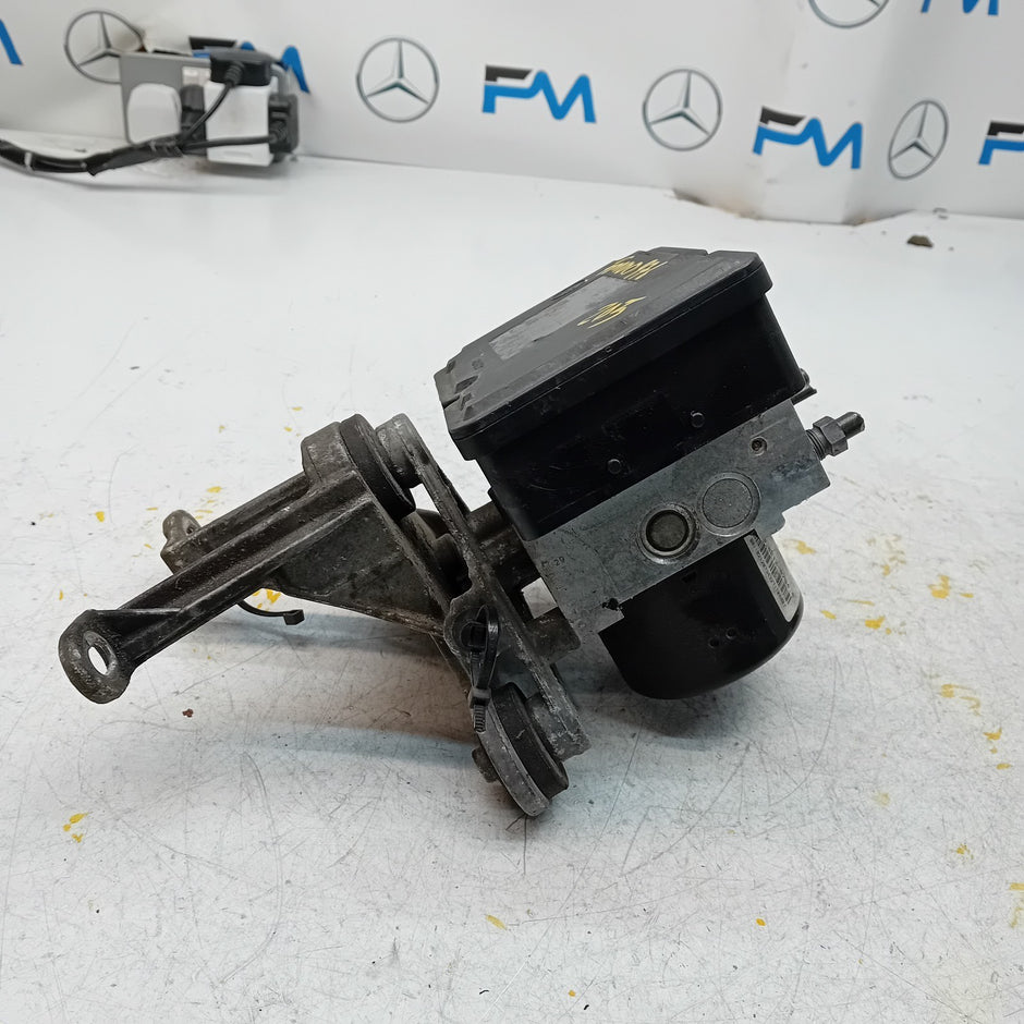 MERCEDES C-CLASS W205 ABS PUMP MODULE CONTROL UNIT A1729014100 FM00976