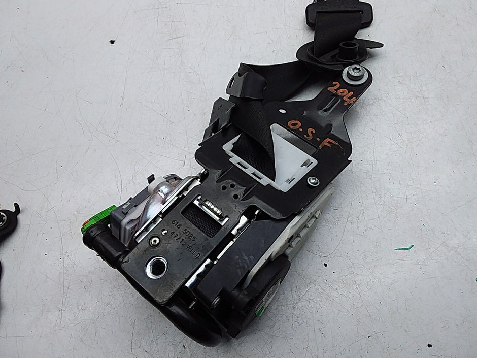 MERCEDES C-CLASS W204 SEAT BELT FRONT RIGHT DRIVER SIDE A2048604686 FMS241 OSF