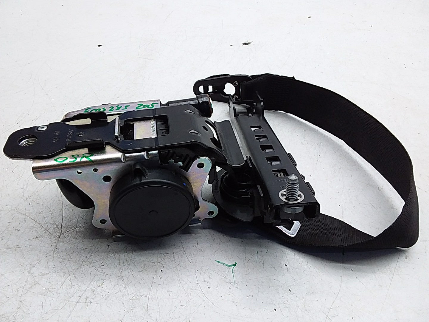 MERCEDES C-CLASS W205 SEAT BELT REAR RIGHT DRIVER SIDE A2058600285 FMS285 OSR