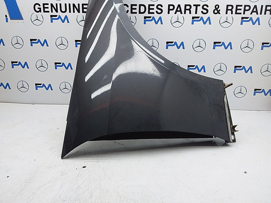 MERCEDES  E-CLASS W212 OS RIGHT DRIVER SIDE WINGS FMW23 (DAMAGED)