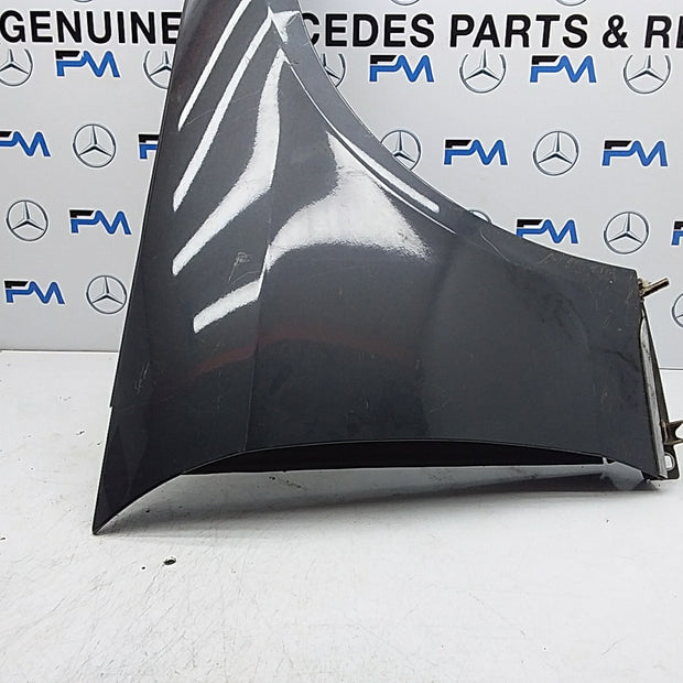 MERCEDES  E-CLASS W212 OS RIGHT DRIVER SIDE WINGS FMW23 (DAMAGED)