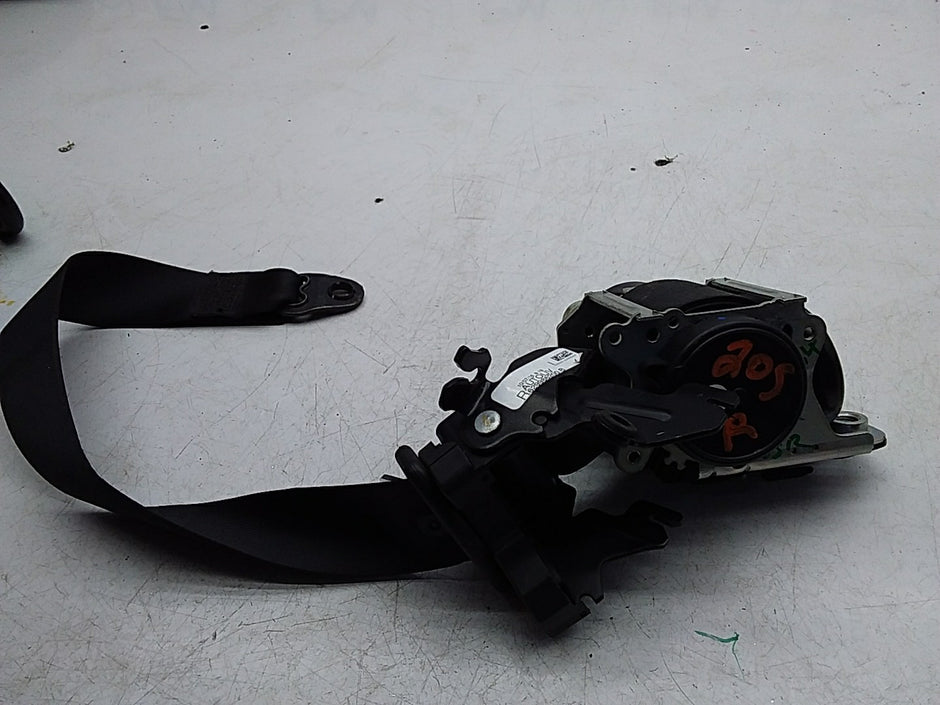 MERCEDES C-CLASS W205 SEAT BELT REAR RIGHT DRIVER SIDE A2058605285 FMS284 OSR