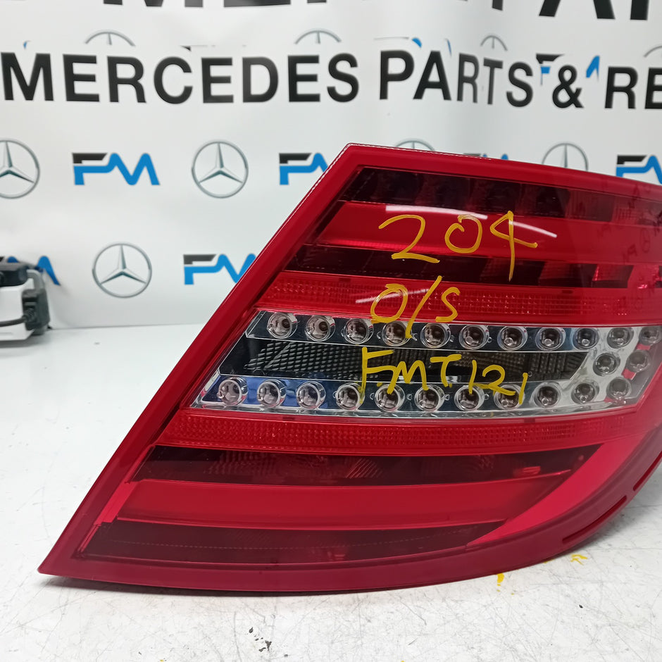 MERCEDES C-CLASS W204 DRIVER SIDE OS REAR TAIL LIGHT A2048205864 2012 FMT121
