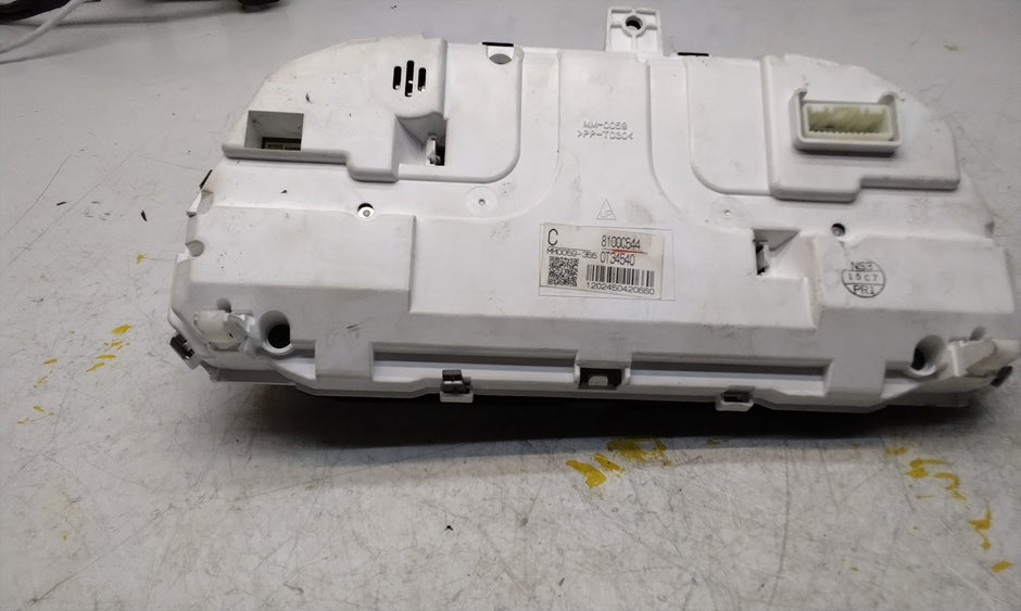 MITSUBISHI OUTLANDER 8100C544 SPEEDOMETER INSTRUMENT CLUSTER FM00758