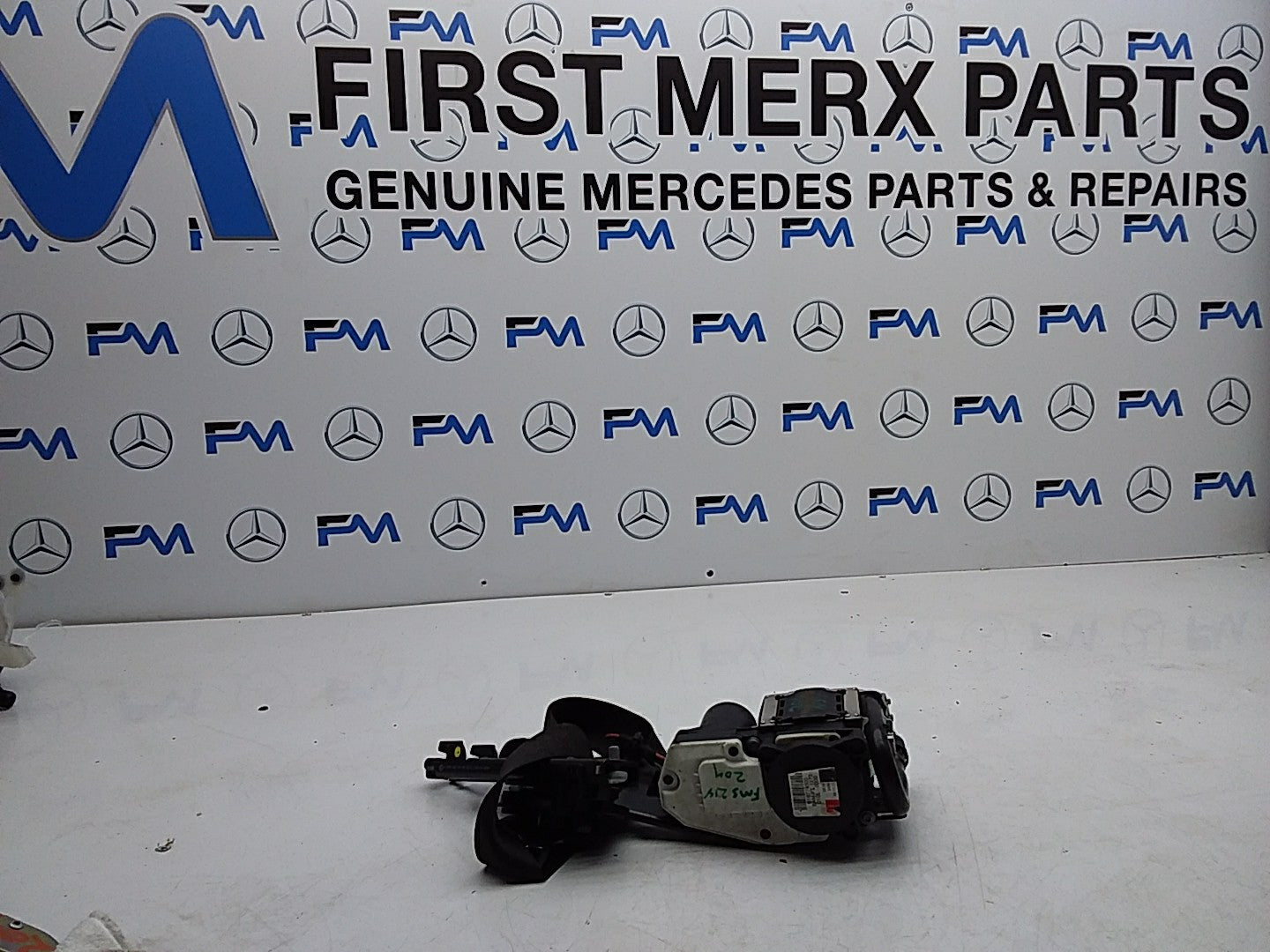 MERCEDES C-CLASS W204 SEAT BELT FRONT LEFT PASSENGER SIDE A2048602385 FMS218 NSF