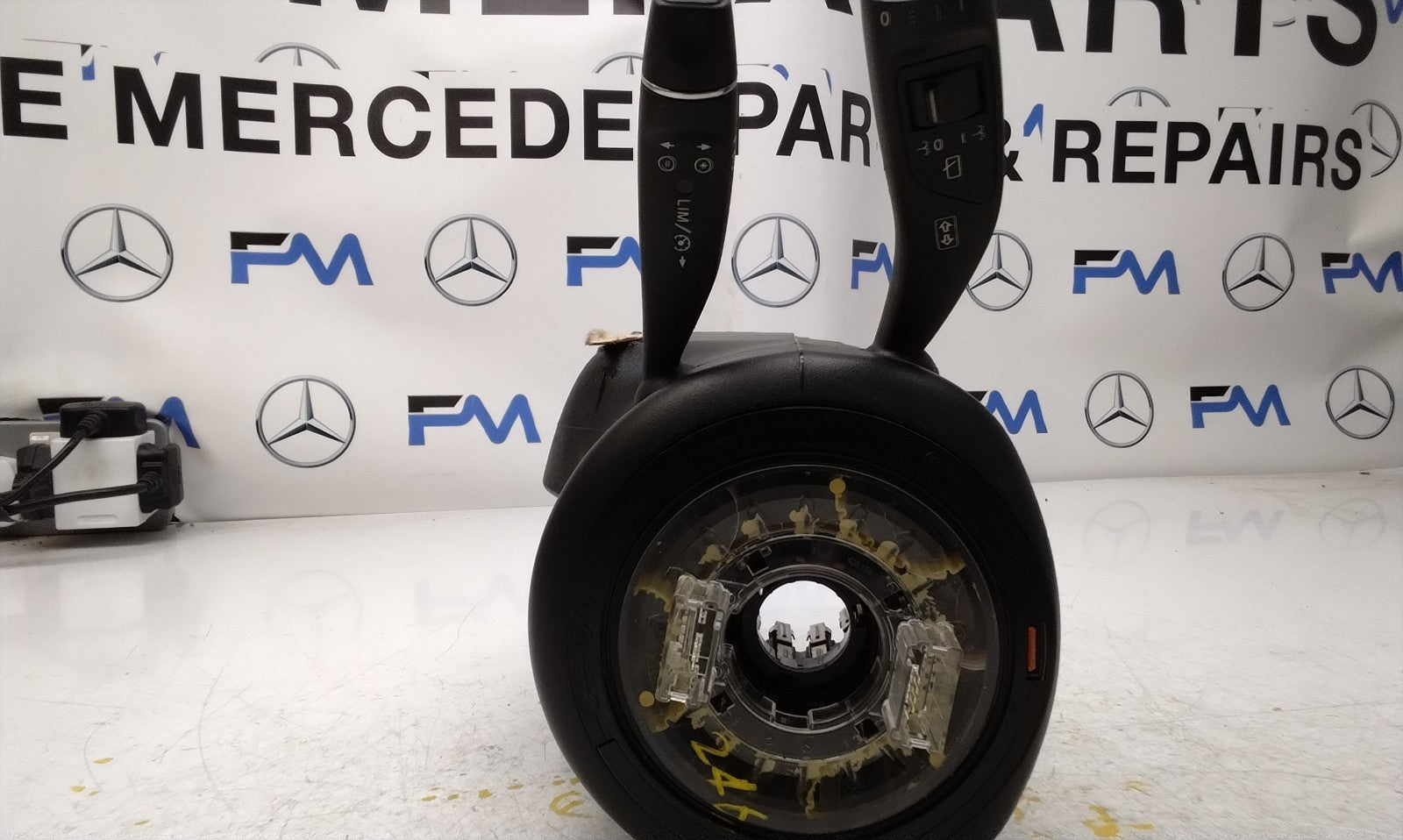 Mercedes E-CLASS W213 INDICATOR/WIPER GEAR SELECT + SQUIB  A2139005606 FM001042