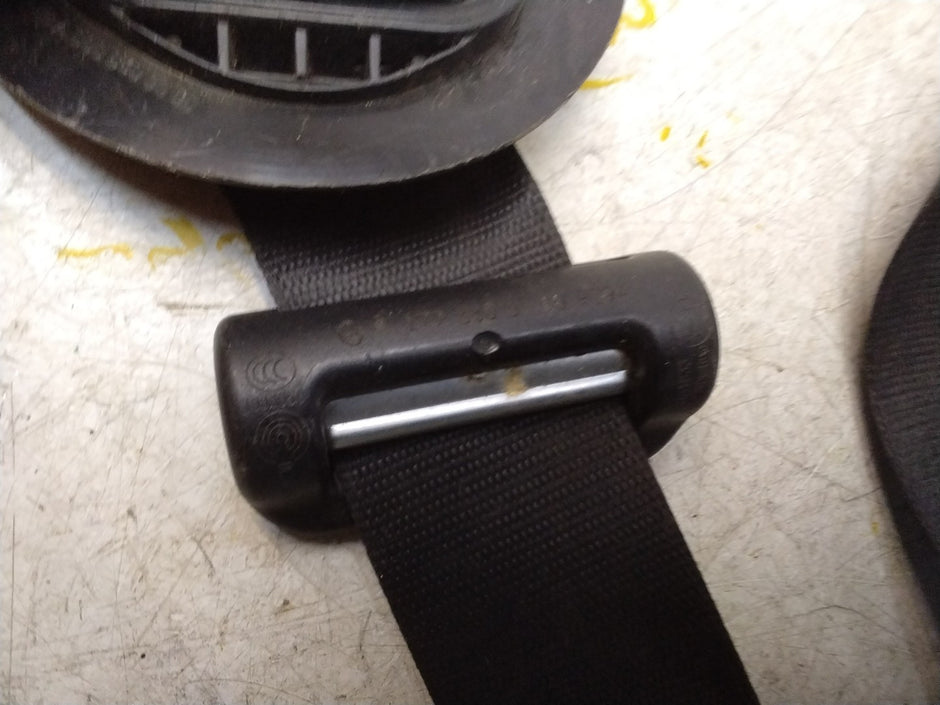 MERCEDES A CLASS  FRONT LEFT SEAT BELT WITH PRETENSIONER A1778600700 FMS186 NSF