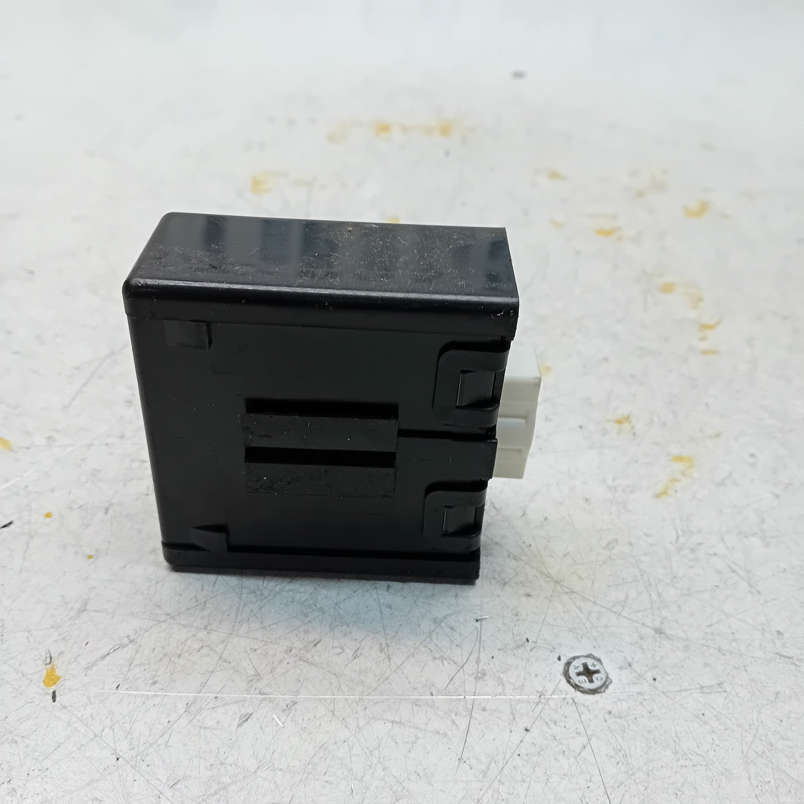 MITSUBISHI OUTLANDER 2015-19 FOUR WHEEL DRIVE CONTROL MODULE 8631A955 FM00960
