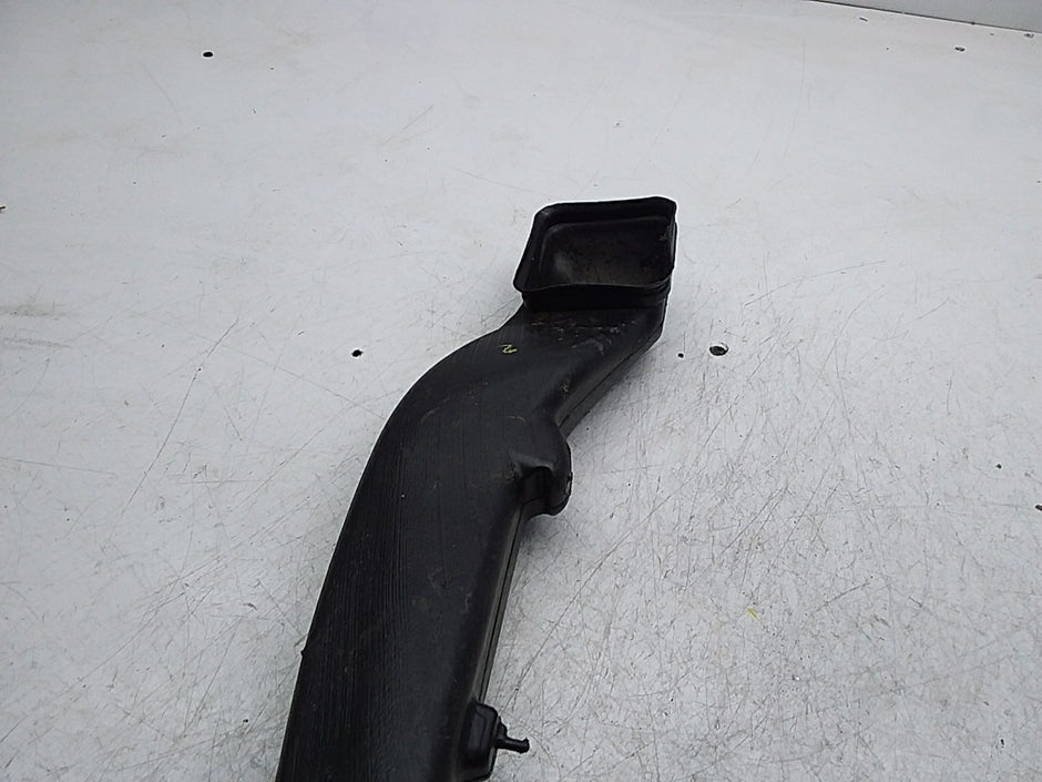 MERCEDES BENZ C-CLASS W205 AIR INTAKE TUBE A2058310600 FMI55