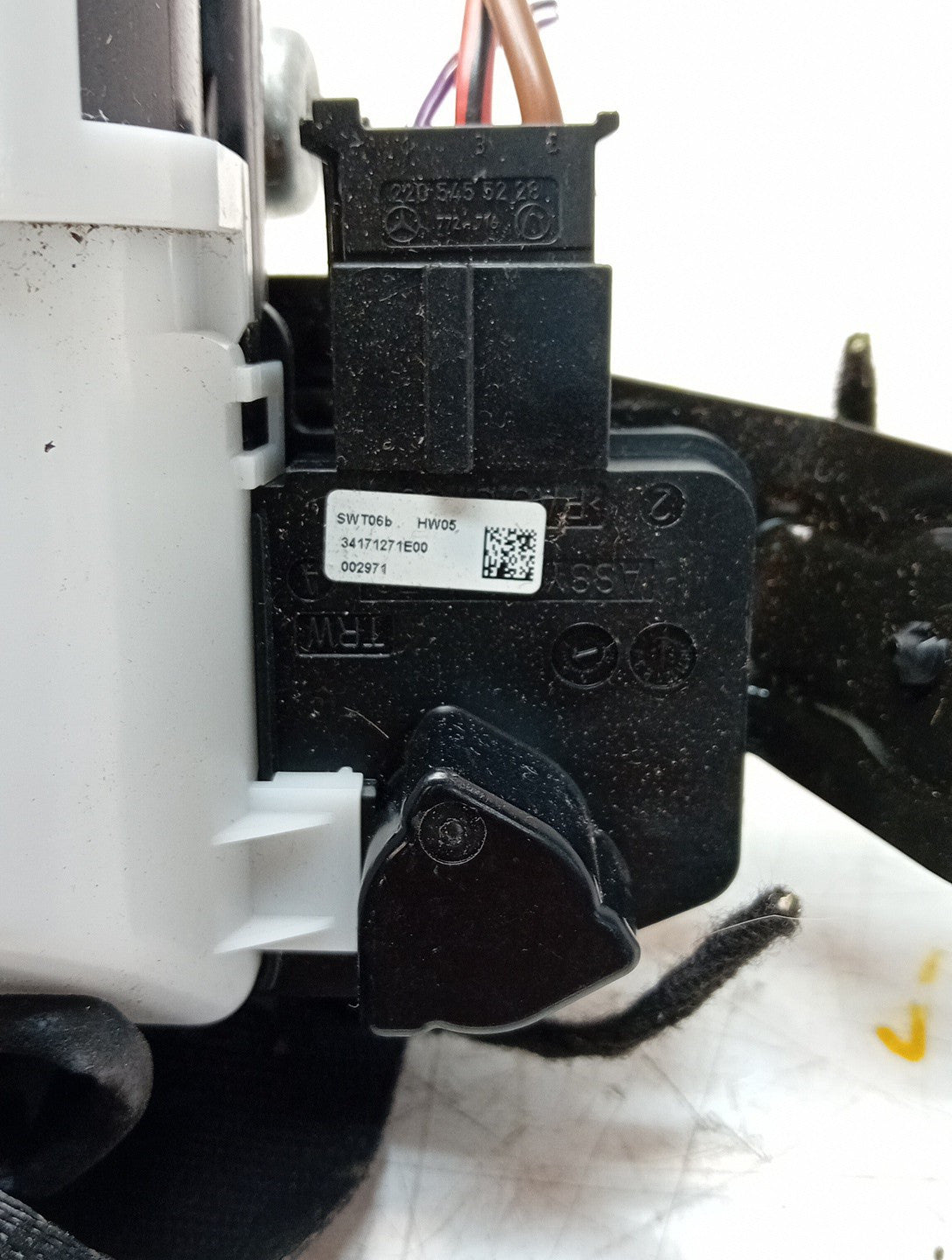 MERCEDES E220 SEAT BELT A2138605600 FRONT RIGHT DSL AUTO W213 ESTATE FMS94 OSF