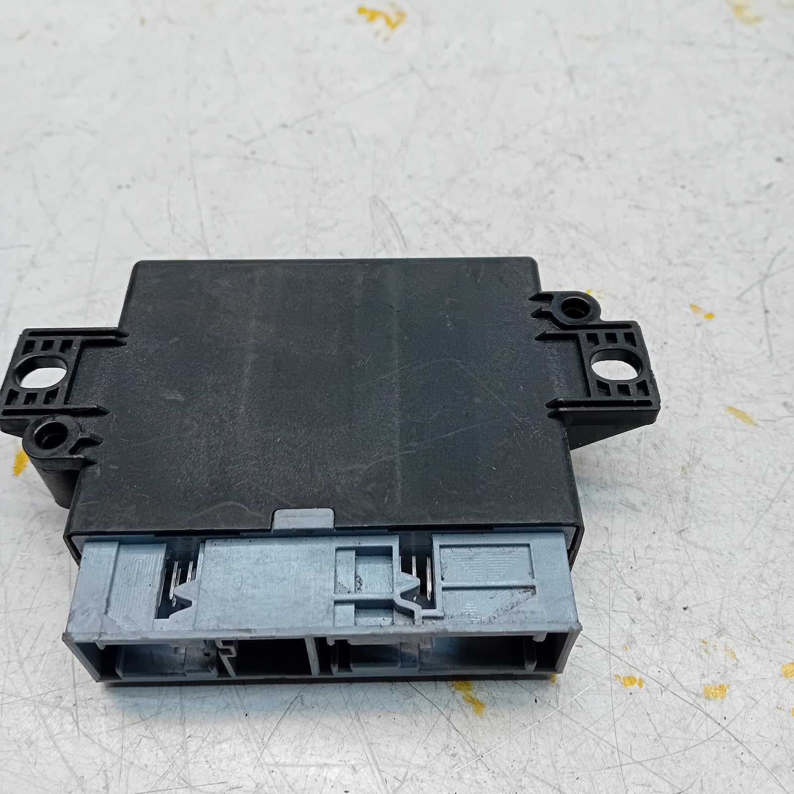 MERCEDES C-CLASS PARKING SENSOR CONTROL MODULE W205 A0009003806 FM001105