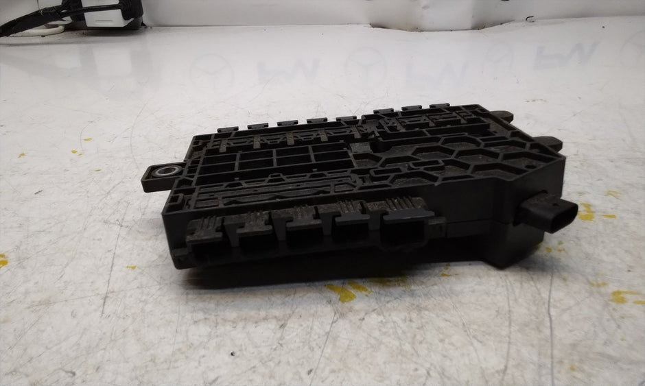 MERCEDES C-CLASS W205 2014 On FUSE RELAY DISTRIBUTION BOX A2055402850 FM001036