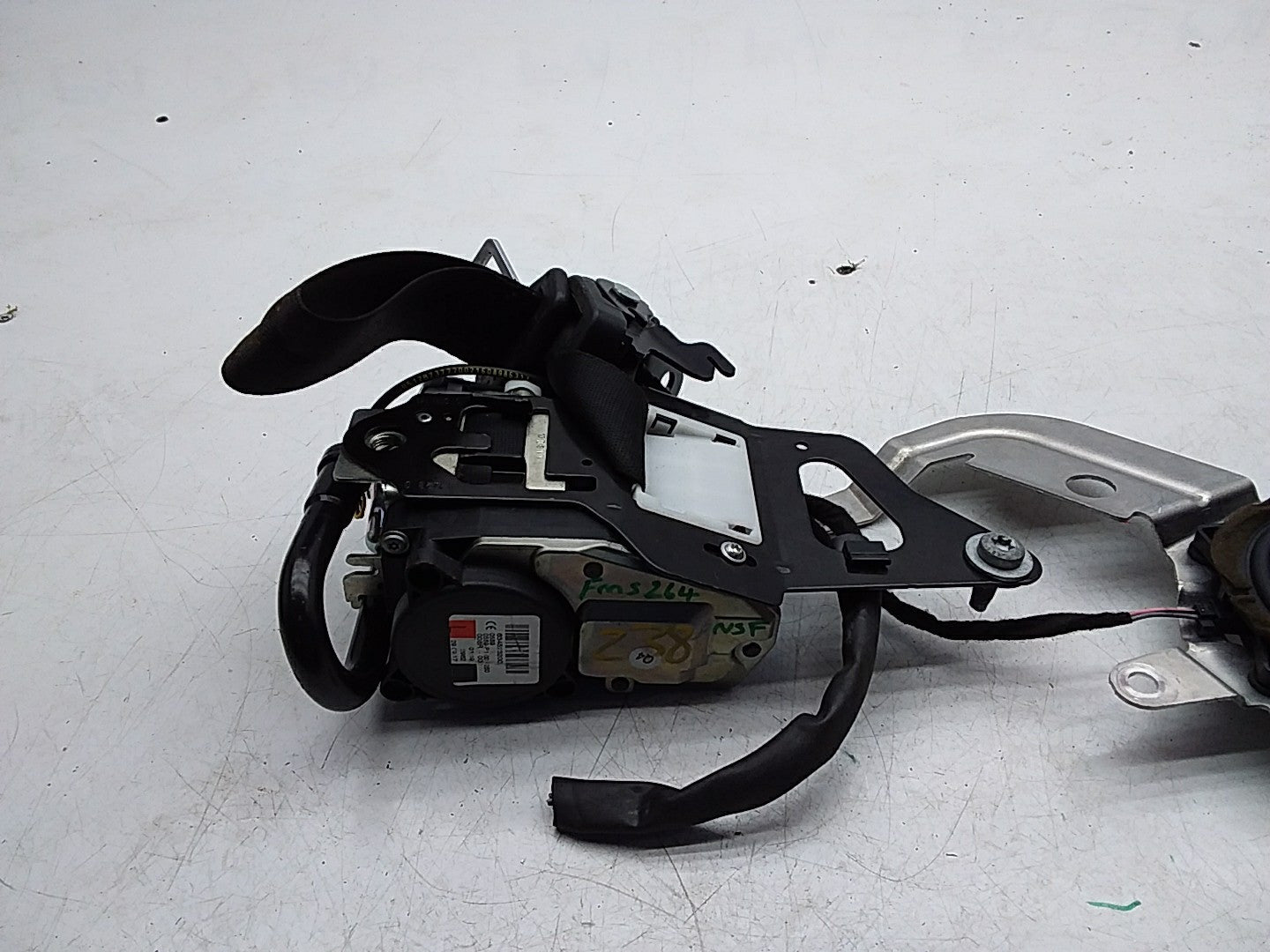 MERCEDES E-CLASS W238 SEAT BELT FRONT LEFT PASSENGER SIDE A2388602800 FMS264 NSF