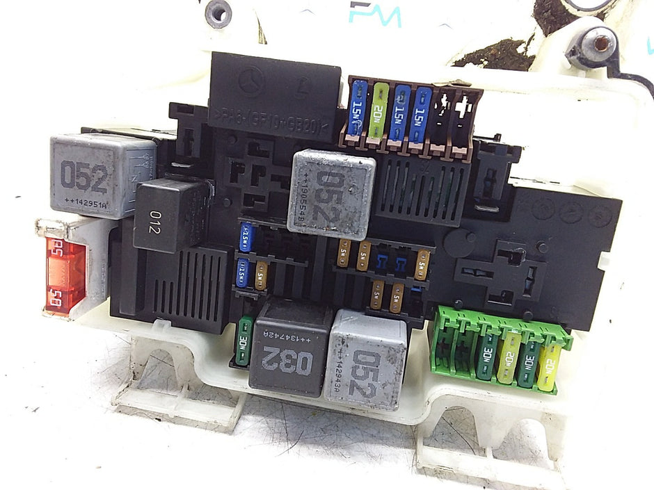 Mercedes C-CLASS  W205 Fuse Relay Junction Box  FMF151  A2059981301