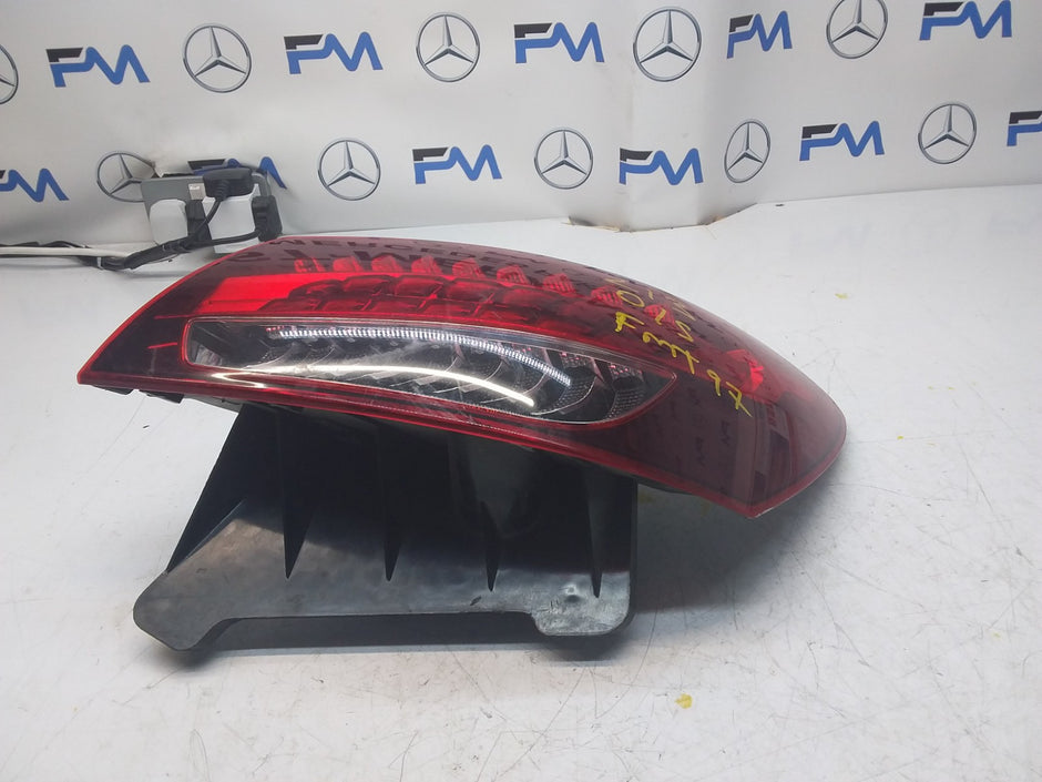 MERCEDES E-CLASS W213 DRIVER SIDE OS REAR TAIL LIGHT FMT97