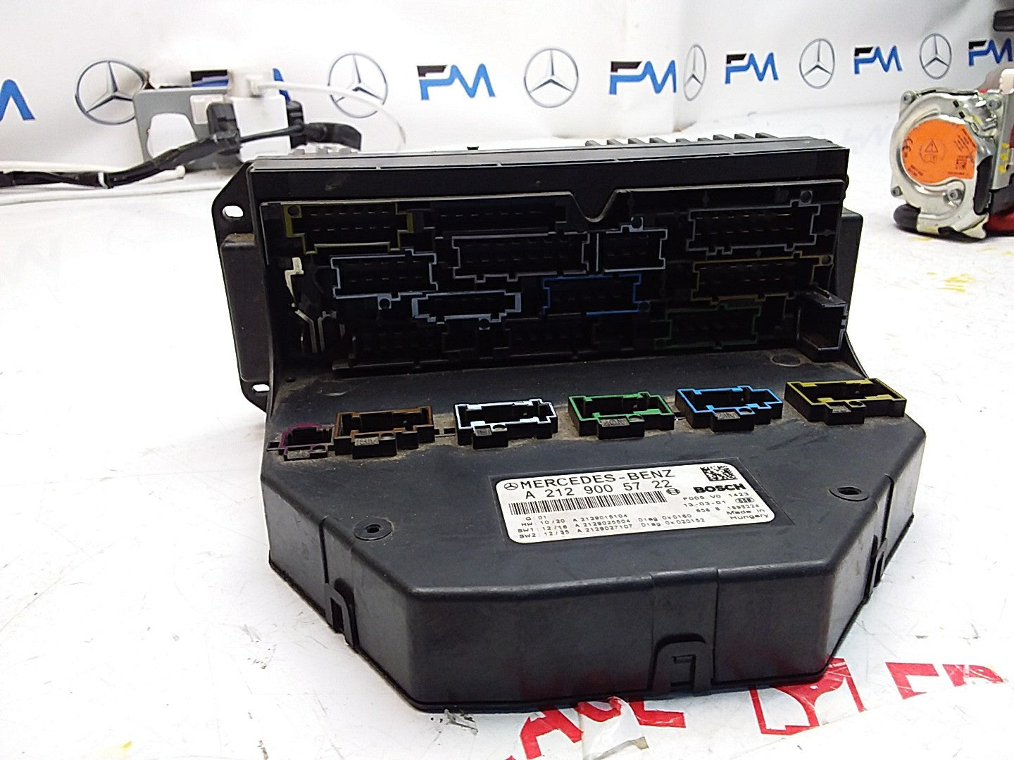 Mercedes E-CLASS W212 Fuse  Box RELAY A2129005722 FMF93
