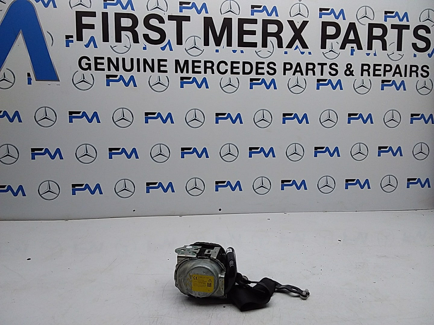 MERCEDES E-CLASS W238 SEAT BELT REAR RIGHT DRIVER SIDE A2388603600 FMS272 OSR