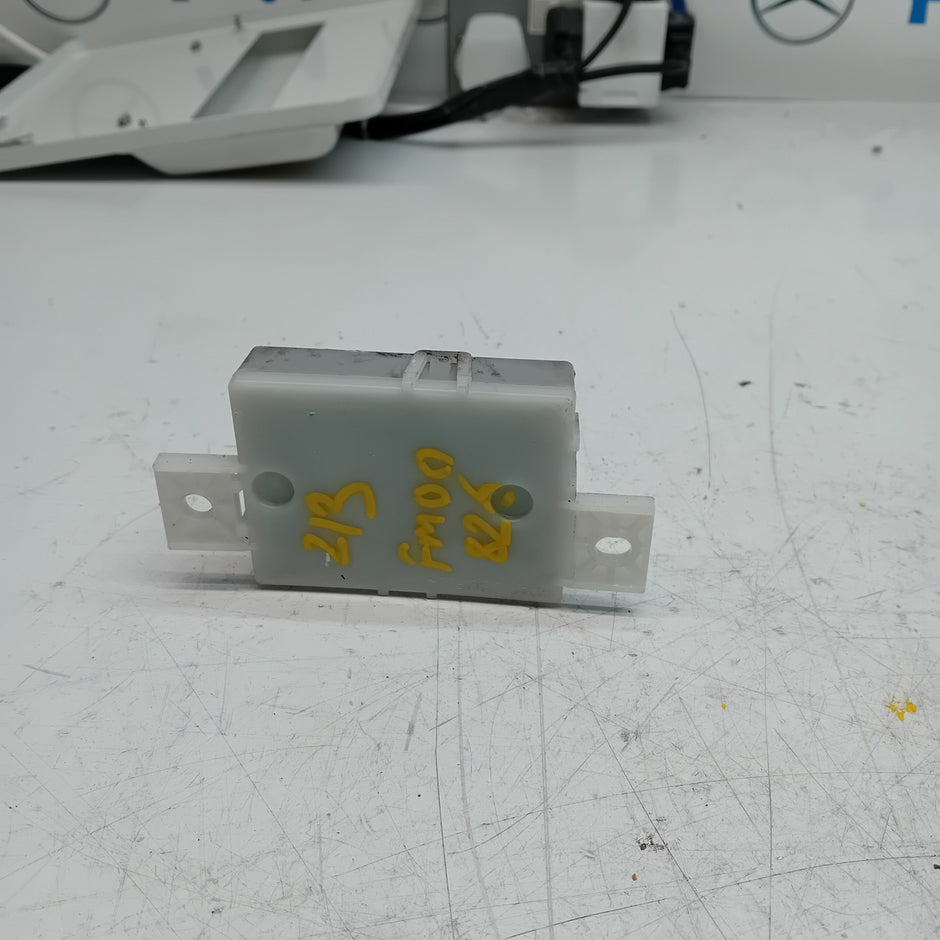 MERCEDES E-CLASS W213 LIGHT CONTROL UNIT A2139019712 FM00826