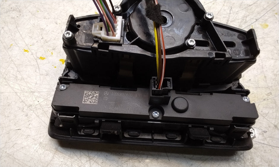 MERCEDES C-CLASS W205 HEADLIGHT CONTROL SWITCH 2014-2020 A2059057007 FM001016