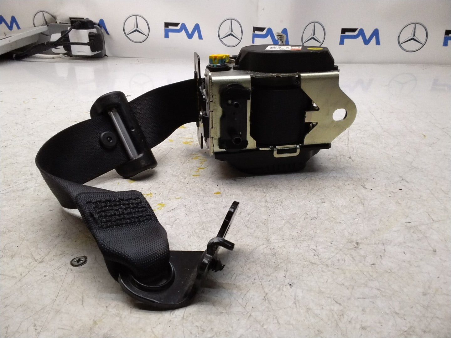 MERCEDES CLS E CLASS W257 W213 REAR SEAT BELT LEFT SIDE A2138606700 FMS410