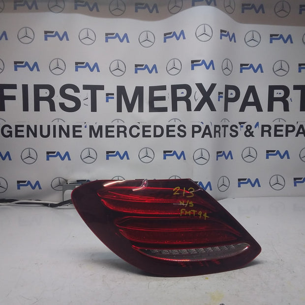 MERCEDES E-CLASS W213 2017 REAR PASSENGER N/S TAIL LIGHT A2139067900 FMT94