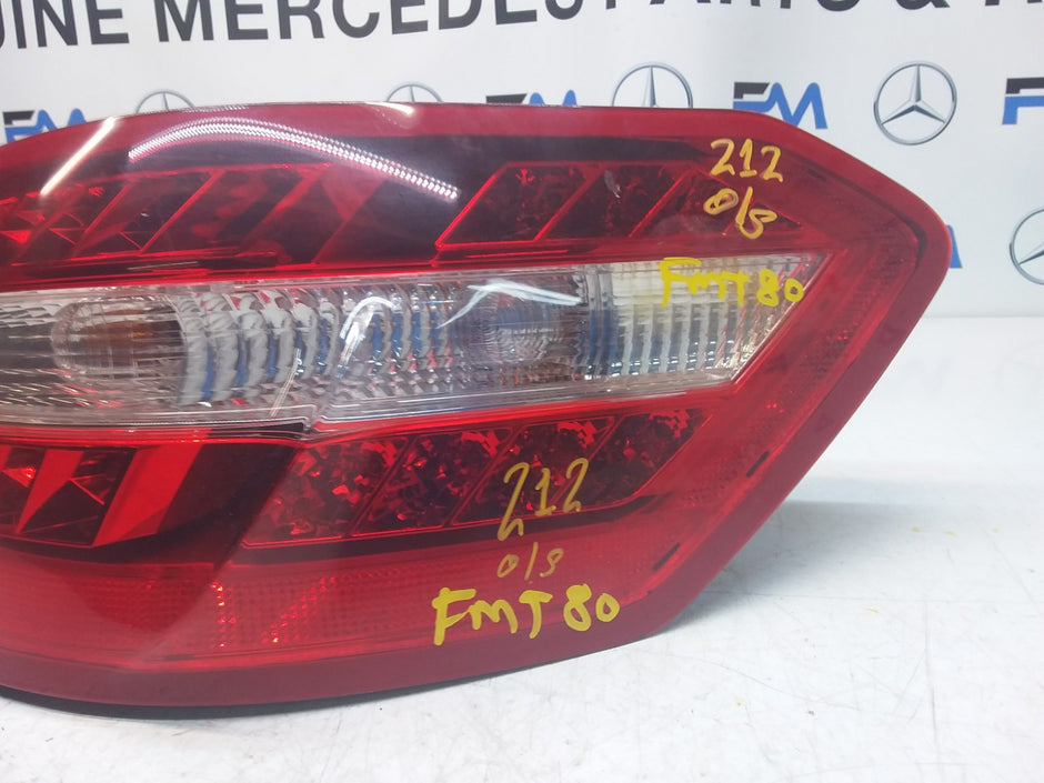 MERCEDES E-CLASS  W212 REAR DRIVERS O/S TAIL LIGHT A2129066701 2009 FMT80