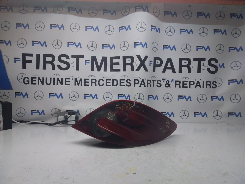 MERCEDES R-CLASS W251 REAR DRIVER O/S TAIL LIGHT FMT76