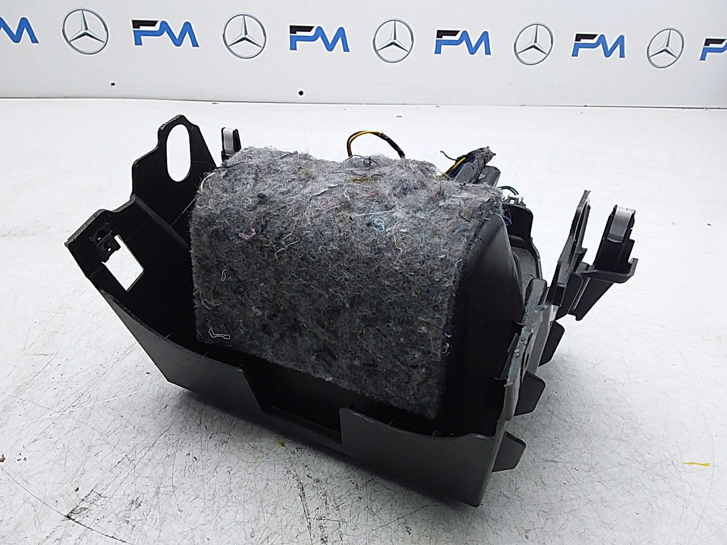 MITSUBISHI OUTLANDER CENTRE DASH STORAGE 8637B421 FMK28