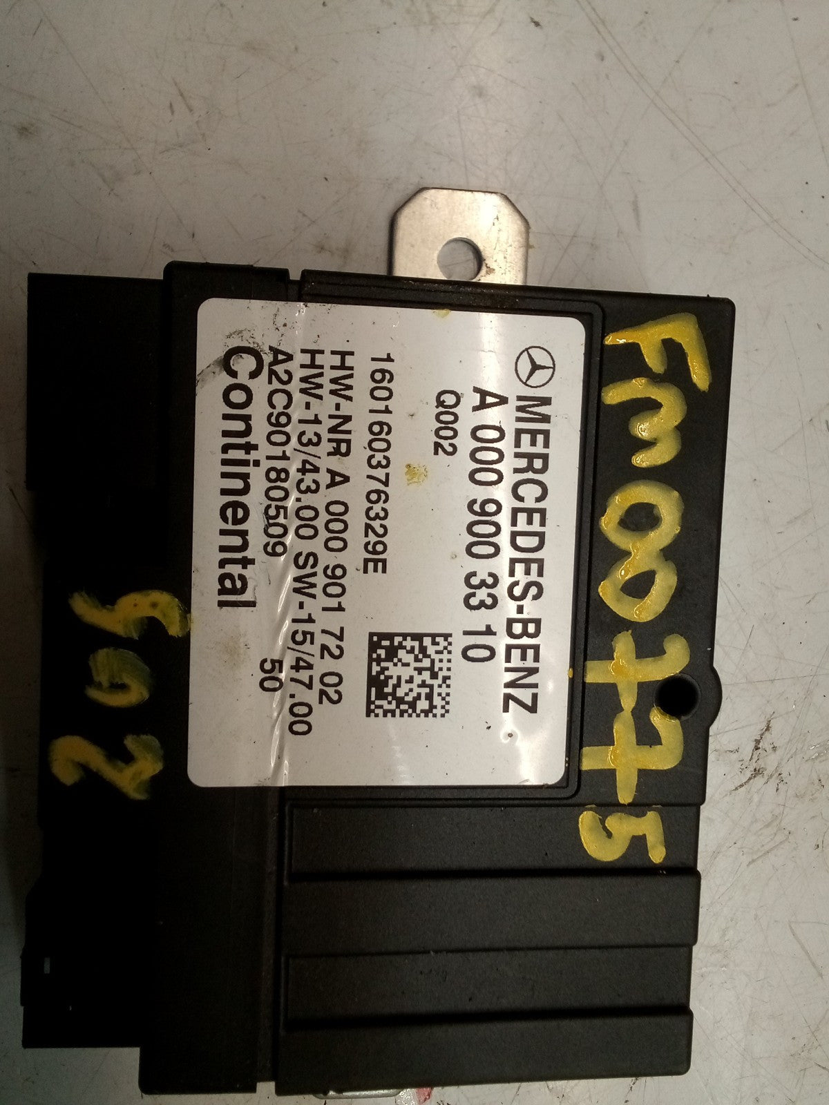 MERCEDES C-CLASS W205 FUEL PUMP CONTROL MODULE A0009003310 FM00775