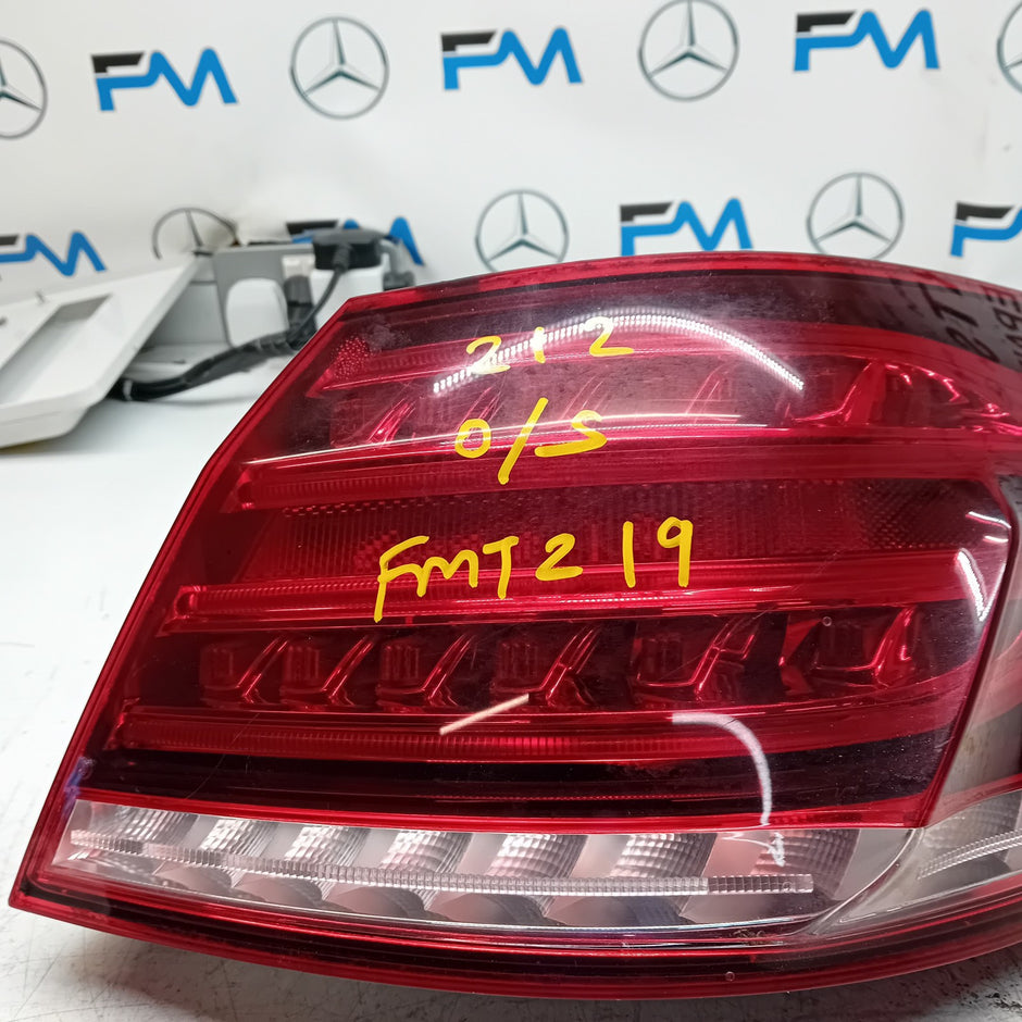 MERCEDES E-CLASS W212 DRIVER SIDE RIGHT OS REAR TAIL LIGHT A2129060803 FMT219