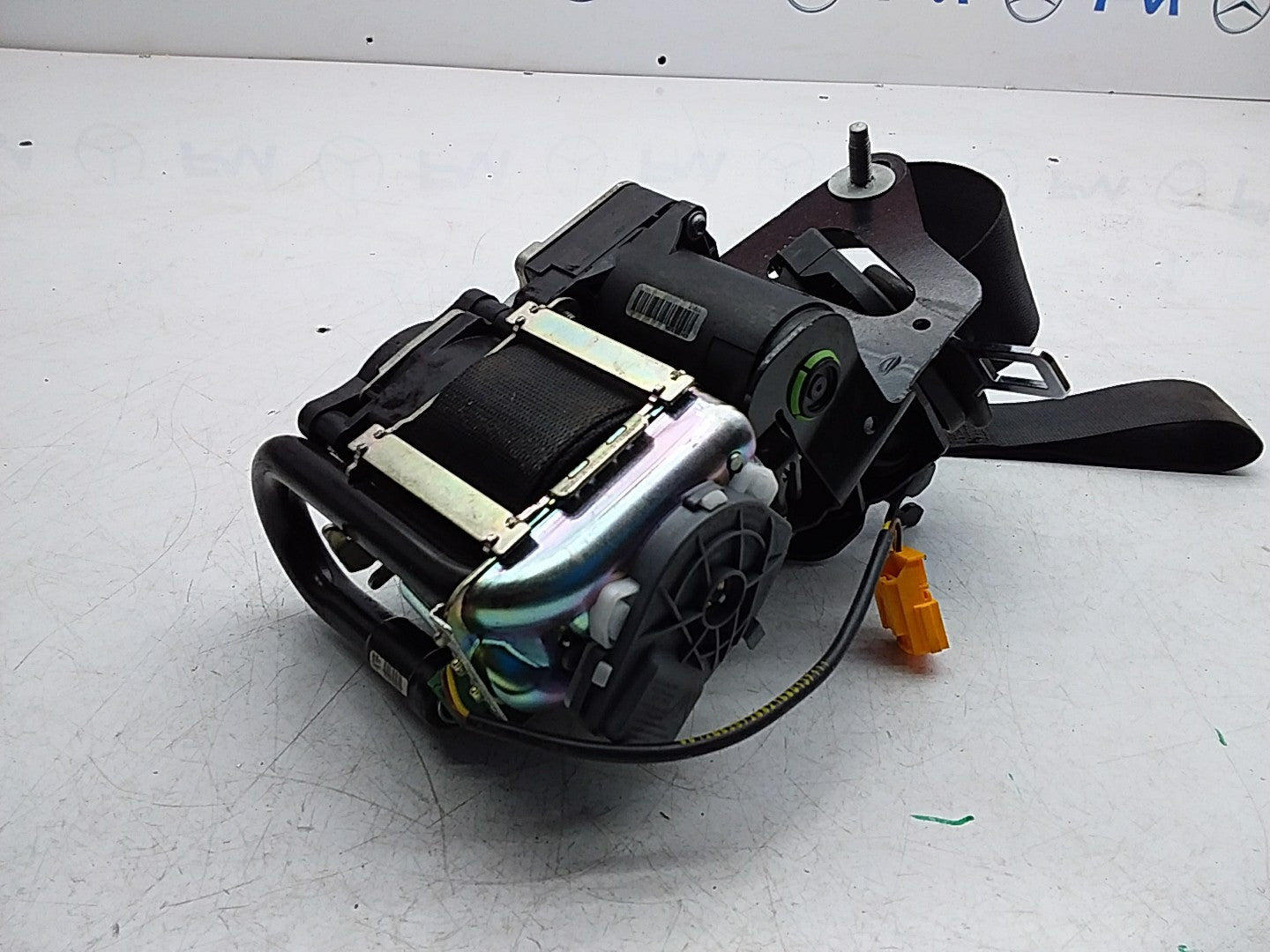 MERCEDES E-CLASS W238 SEAT BELT FRONT LEFT PASSENGER SIDE A2388602800 FMS263 NSF