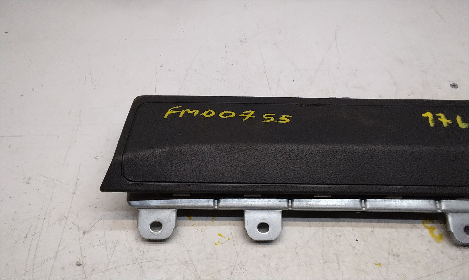 MERCEDES BENZ A-CLASS W176 O/S/F DRIVER SIDE KNEE AIRBAG FM00755