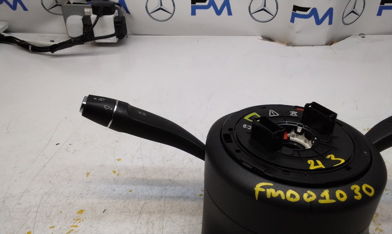 Mercedes E-CLASS W213 INDICATOR/WIPER GEAR SELECT + SQUIB  A2139002723 FM001030