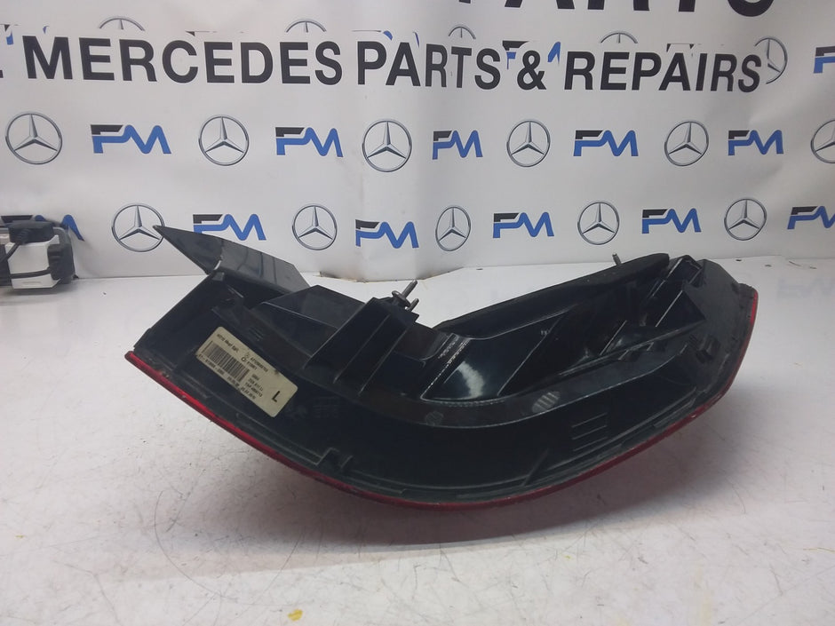 MERCEDES E-CLASS W212 REAR PASSENGER N/S TAIL LIGHT A2129060703 2015 FMT83