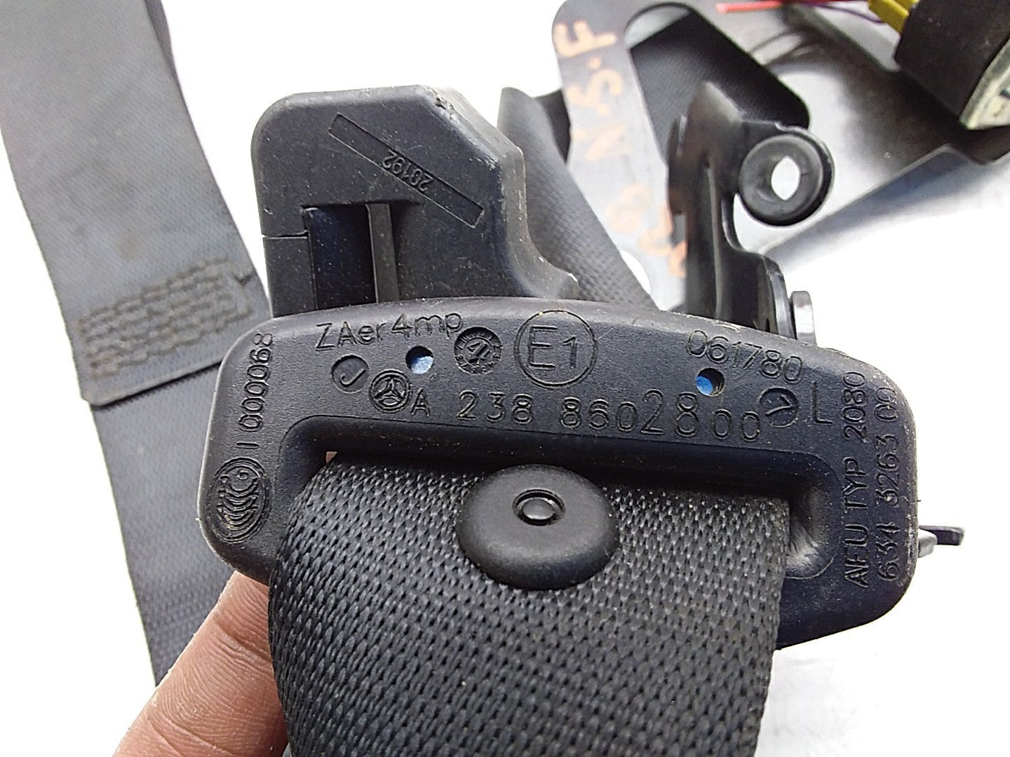 MERCEDES E-CLASS W238 SEAT BELT FRONT LEFT PASSENGER SIDE A2388602800 FMS265 NSF