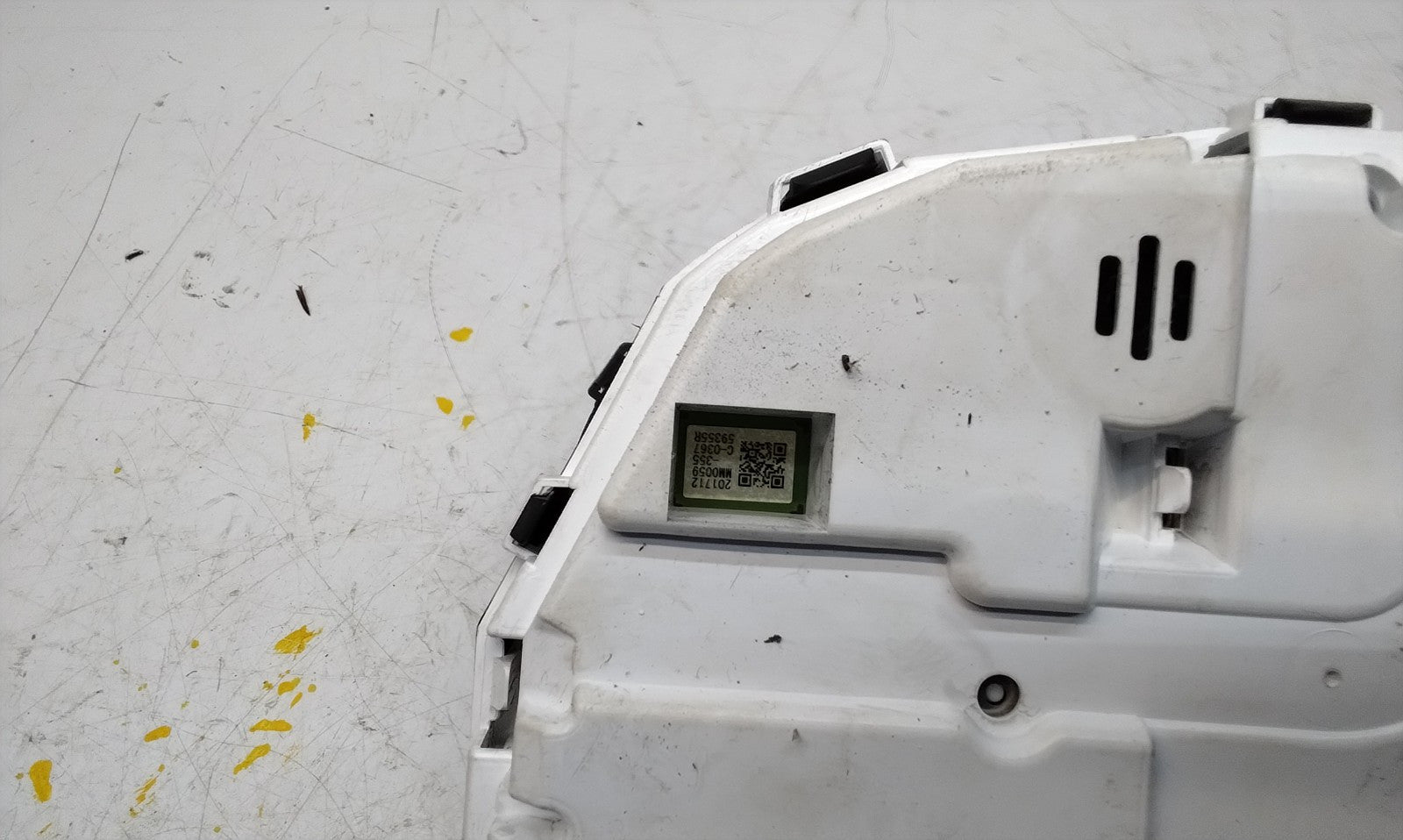 MITSUBISHI OUTLANDER 8100C544 SPEEDOMETER INSTRUMENT CLUSTER FM00758