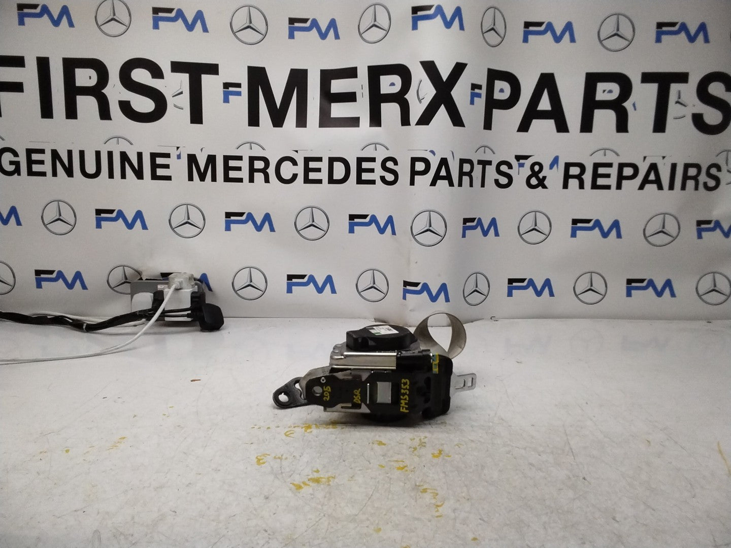 MERCEDES C-CLASS W205 SEAT BELT REAR RIGHT DRIVER SIDE A2058601601 FMS353 OSR
