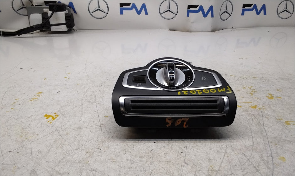 MERCEDES C-CLASS W205 HEADLIGHT CONTROL SWITCH 2014-2020 A2059057007 FM001021