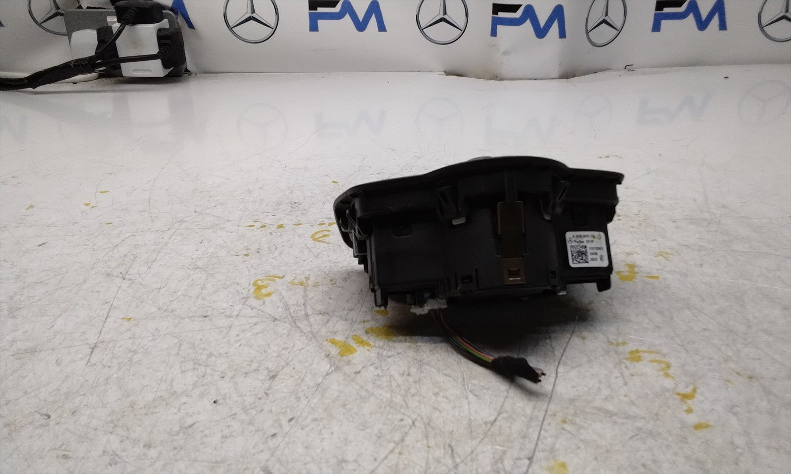 MERCEDES C-CLASS W205 HEADLIGHT CONTROL SWITCH 2014-2020 A2059051810 FM001015