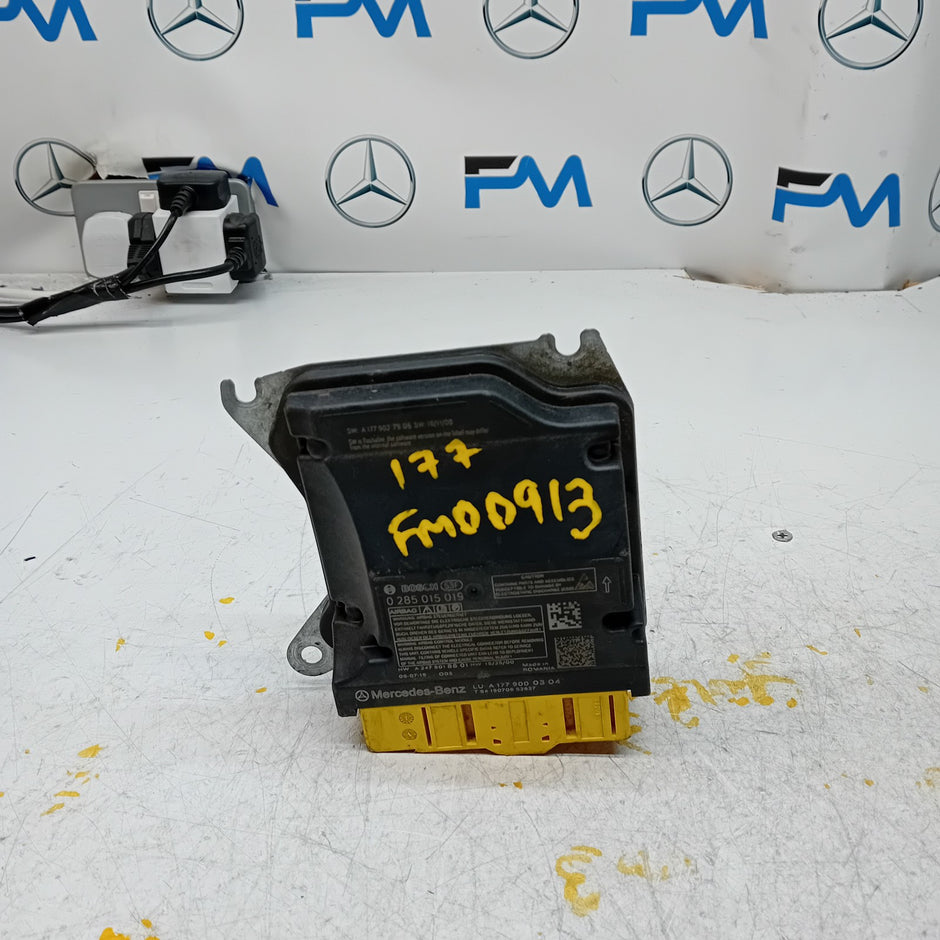MERCEDES E-CLASS AIRBAG CONTROL MODULE W213 A2139000304 FM00913