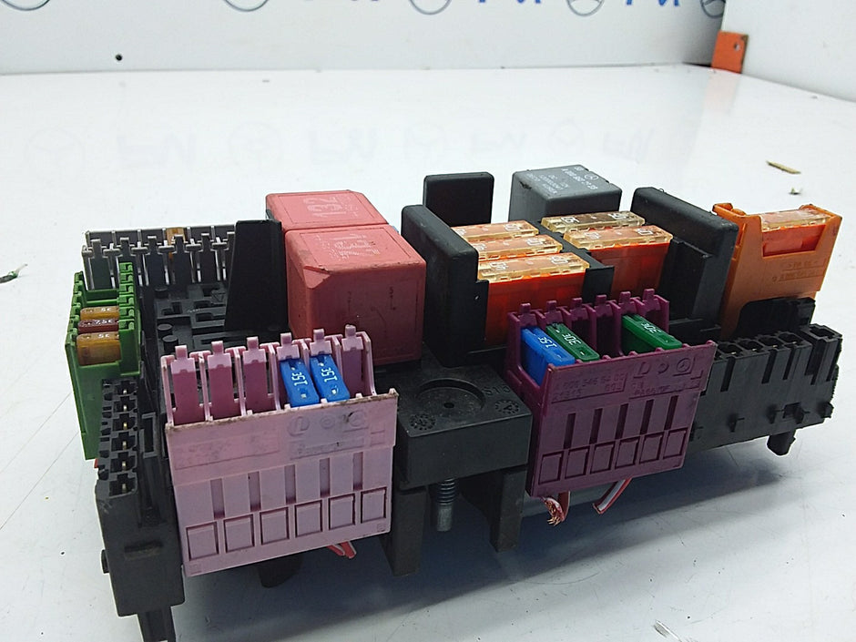 MERCEDES E CLASS FUSE RELAY BOX A2139068801 W213 2016 ONWARDS FMF56