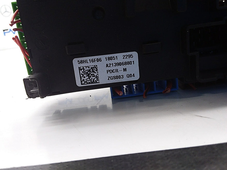 MERCEDES E-CLASS W213 2016 ONWARDS  FUSE RELAY BOX A2139068801  FMF58