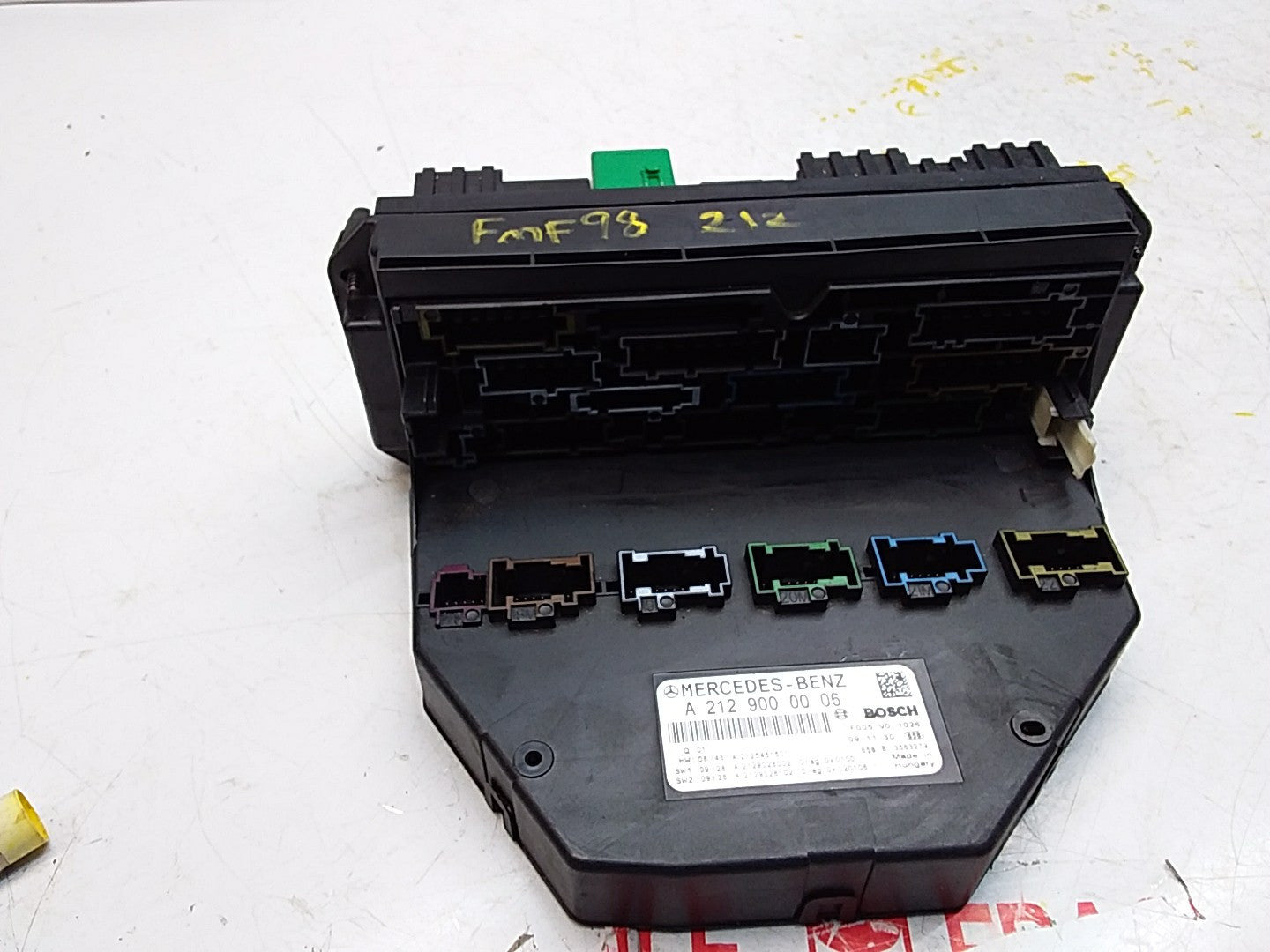 Mercedes E-CLASS W212 Fuse  Box RELAY A2129000006 FMF98