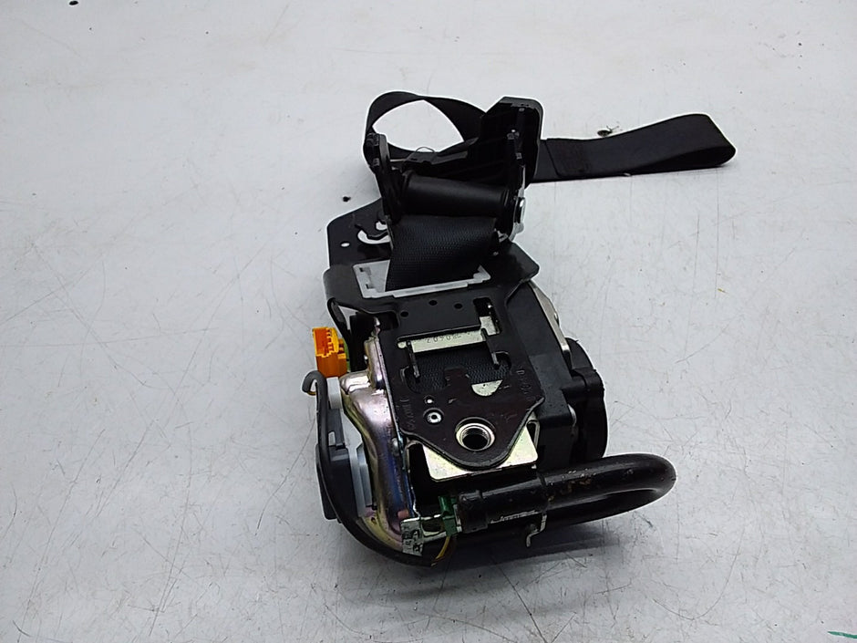 MERCEDES E-CLASS W238 SEAT BELT FRONT LEFT PASSENGER SIDE A2388602800 FMS255 NSF