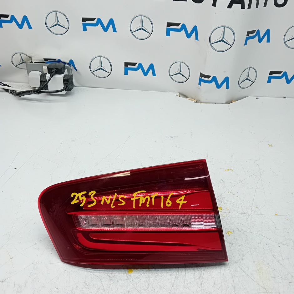 MERCEDES GLC W253 PASSENGER SIDE NS REAR TAIL LIGHT A2539068100 2016 FMT164