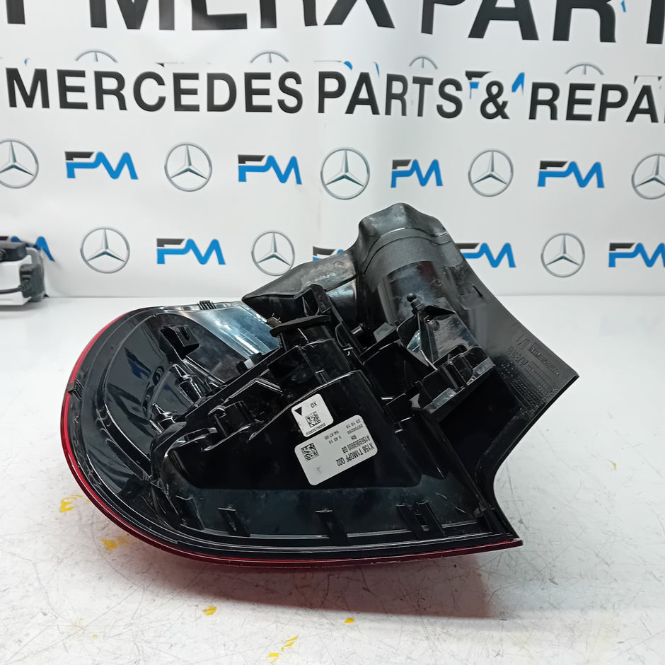 MERCEDES GLA W156 DRIVER SIDE OS REAR TAIL LIGHT A1569069800 2019 FMT167