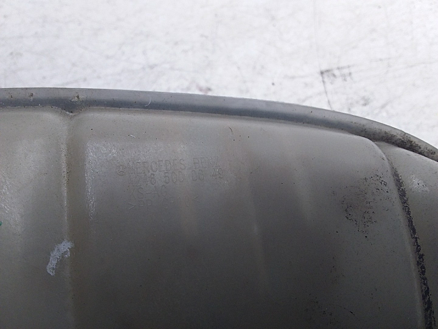 MERCEDES BENZ B-CLASS W246 COOLANT EXPANSION TANK  A2465000049 FMC125 (DAMAGED)