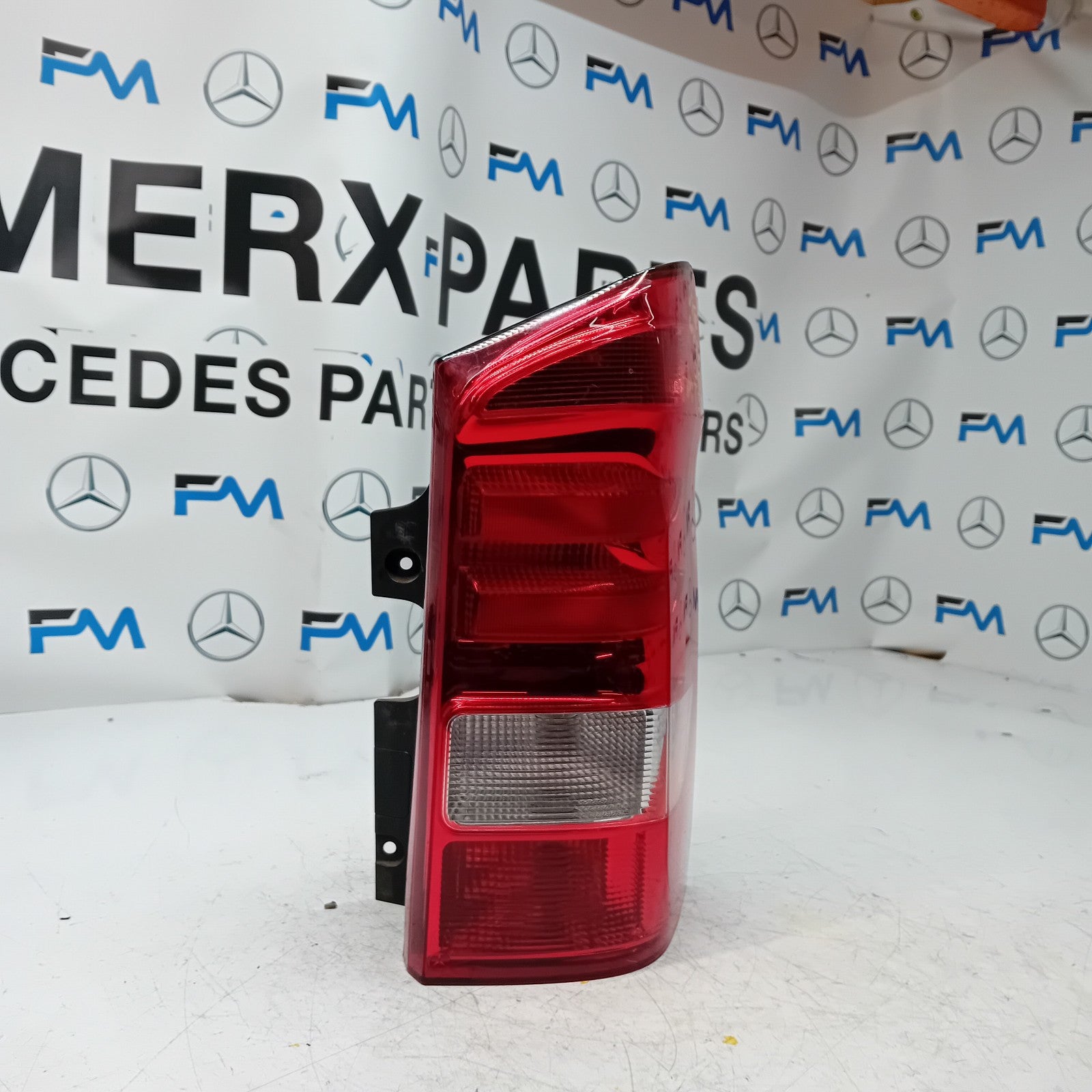 MERCEDES VITO W447 2015-20 DRIVER OS REAR TAIL LIGHT R191014 FMT154