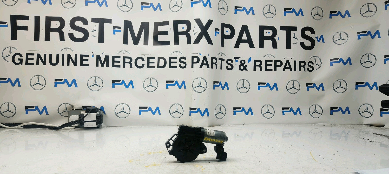 Mercedes C-CLASS W205 2018 Sunroof Motor Regulator 0390200101 FM00704
