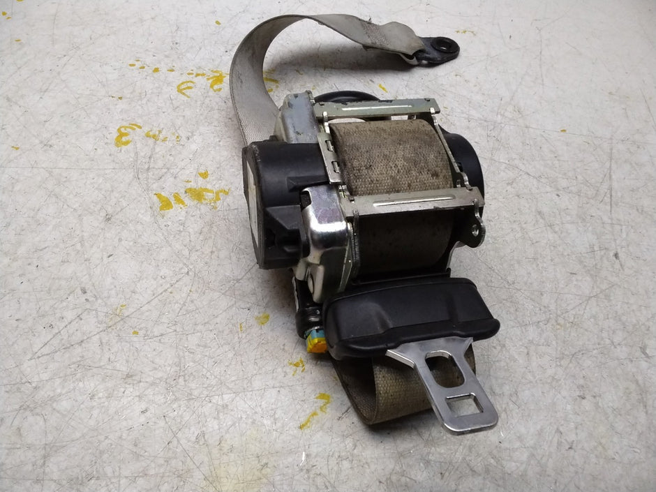 MERCEDES C-CLASS W205 SEAT BELT REAR RIGHT DRIVER SIDE A2058601601 FMS352 OSR